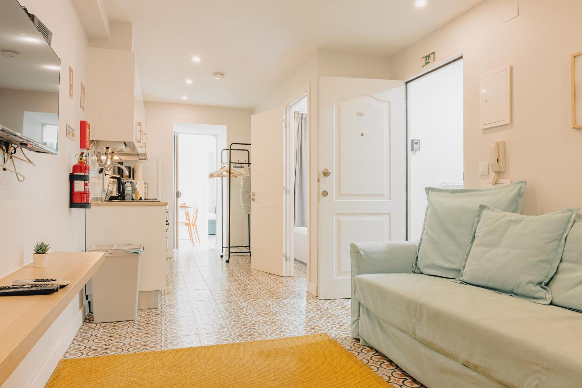 Lapa Charm Apartments With Patio Lisbon Exterior photo